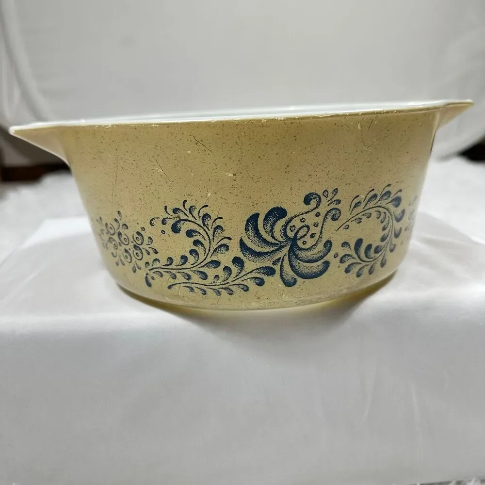VTG Pyrex Homestead 475-B 2 1/2 QT Casserole
